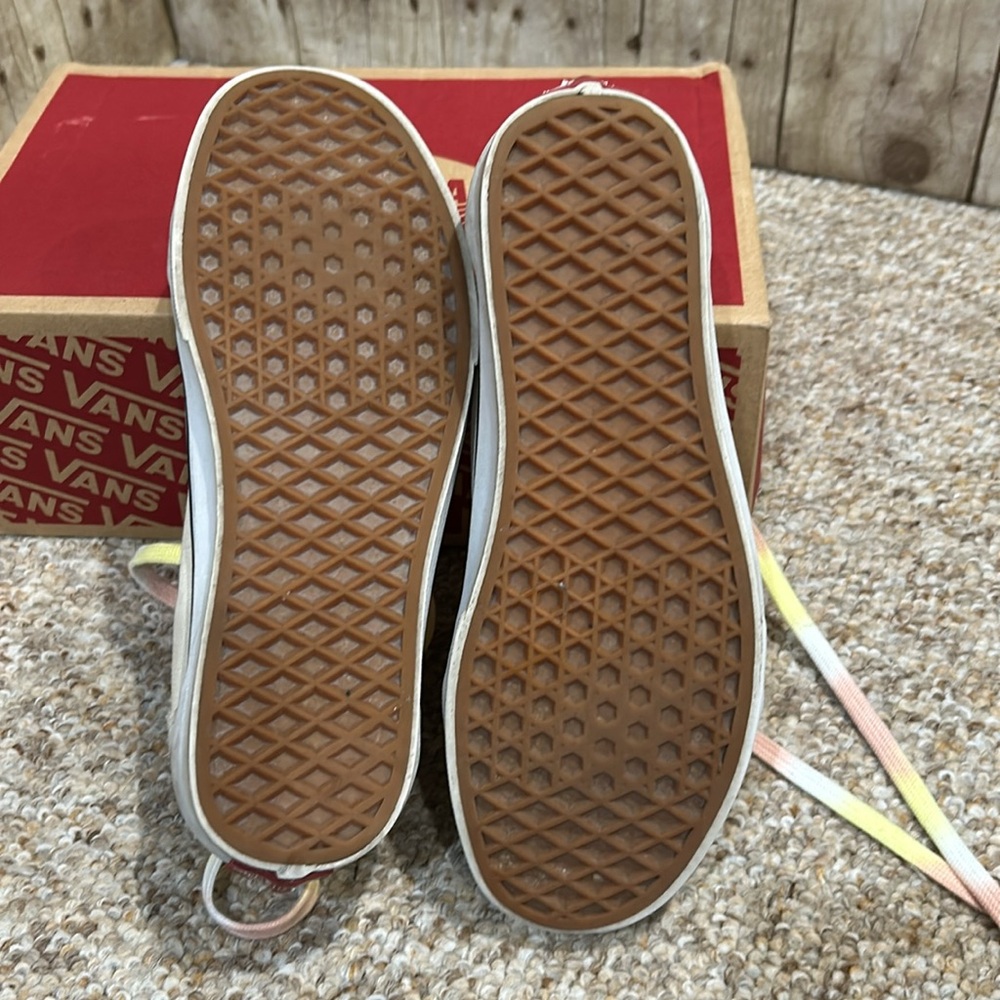 VANS Women’s 7.5 White Canvas & Suede Off the Wall sneakers - Picture 8 of 9